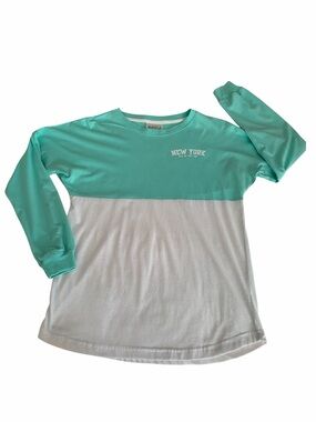 Nadia New York City T Shirt Women M Mint Green White Crewneck Long Sleeve